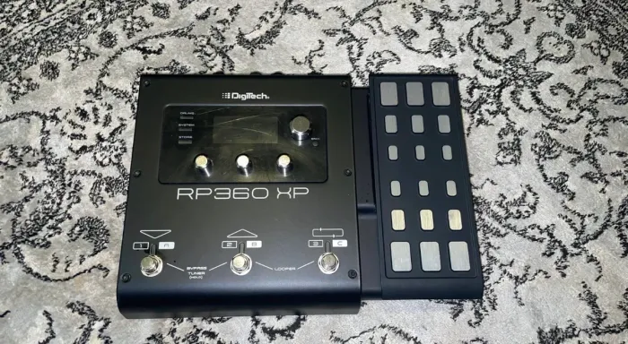 Pedaleira multiefeito Digitech RP360XP