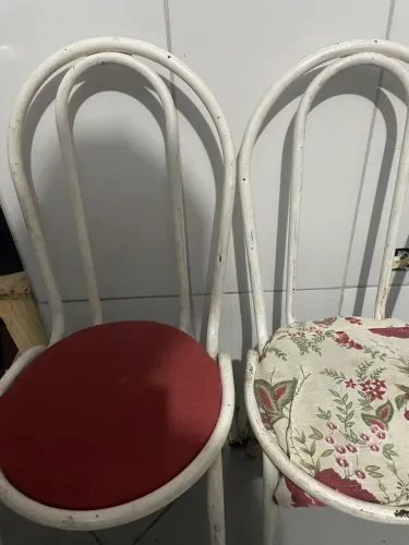 Par de Cadeiras de Metal - Ideal para Reforma