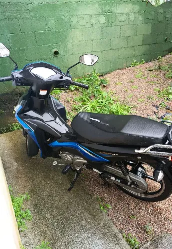 Vendo moto nova apenas 10mil km rodado unica dona