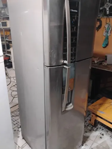 Geladeira Eletrolux motor novo com garantia
