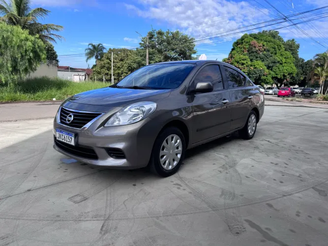 Nissan Versa SV 1.6 16V Flex Fuel 4P Mec. 2013