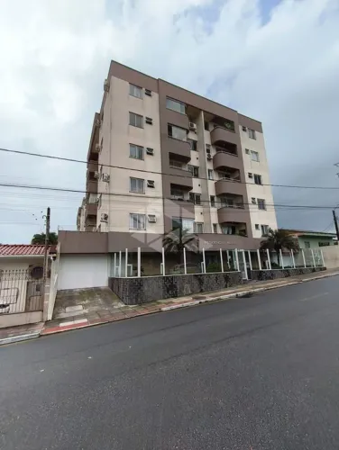 Apartamento Mobiliado para alugar de 02 quartos, sacada e 60 m² em São José