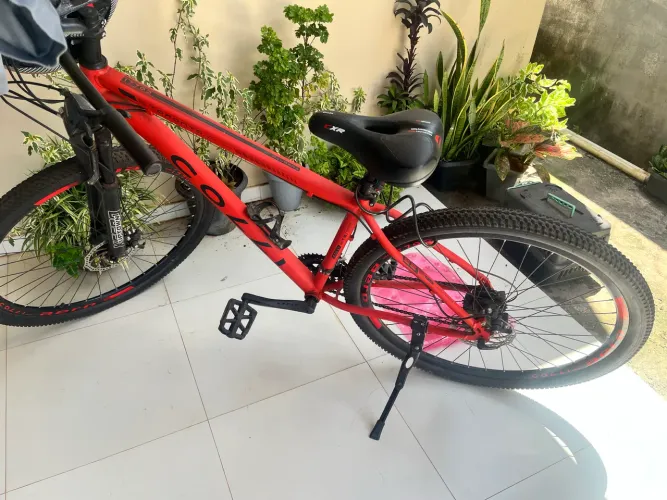 Bicicleta + Capacete + Lanterna e Cadeado.