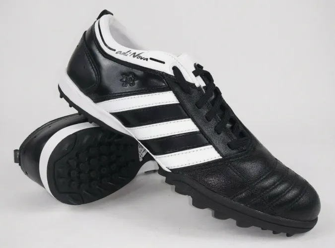 Chuteiras adidas adinova couro society