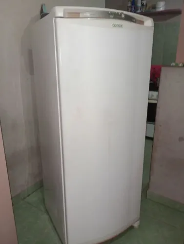 Vende se geladeira Electrolux Frost Free gelo seco gelando perfeitamente 