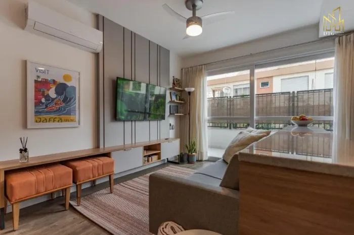 Apartamento de 2 dormitórios mobiliado para locação no Centro de Canoas/RS.