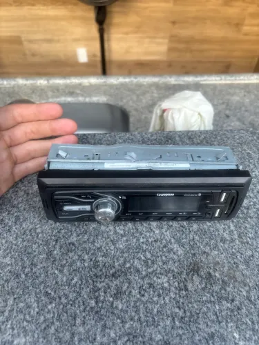 RADIO USB BLUETOOTH