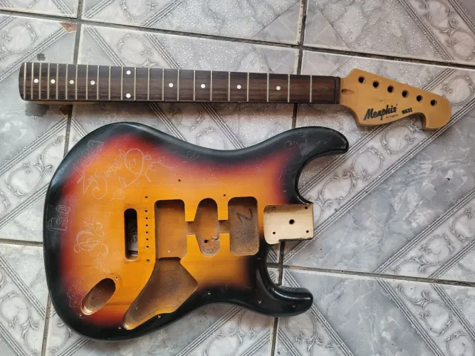 Corpo + Braço de Guitarra Stratocaster