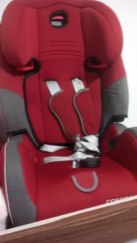 Cadeirinha de criança pra carro