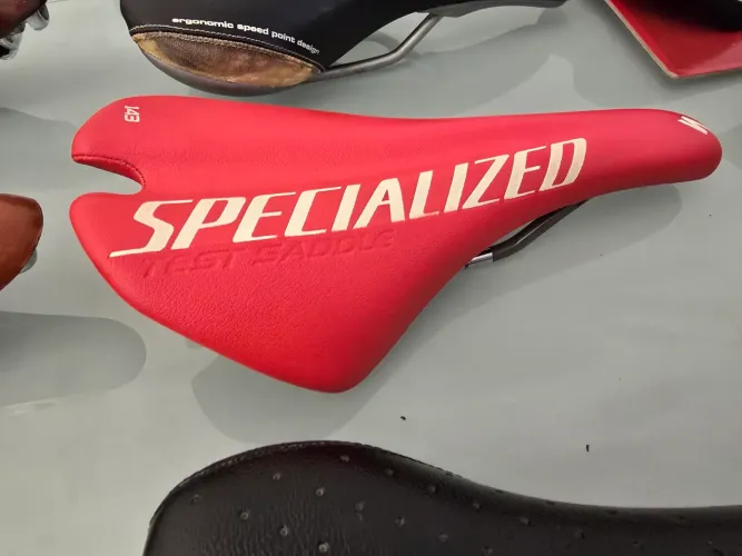 BANCO de bike Specialized vermelho anos 2000