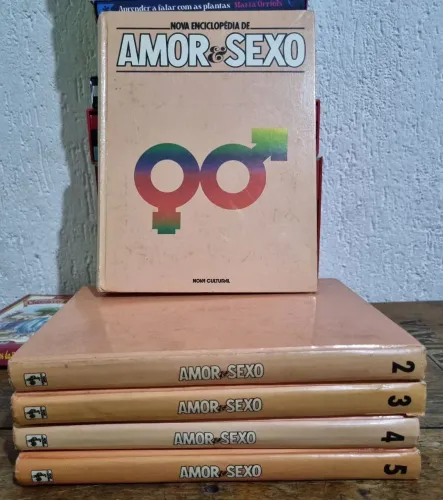 Coleçao capa dura enciclopédia amor e sexo