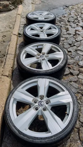 Rodas do Camaro aro 20 