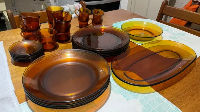 Louças antigas Duralex. Leia o anúncio