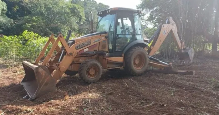 Retroescavadeira case 580n ano 2016 