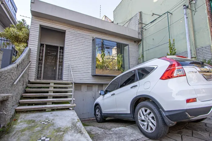 Casa comercial na Av Mariland