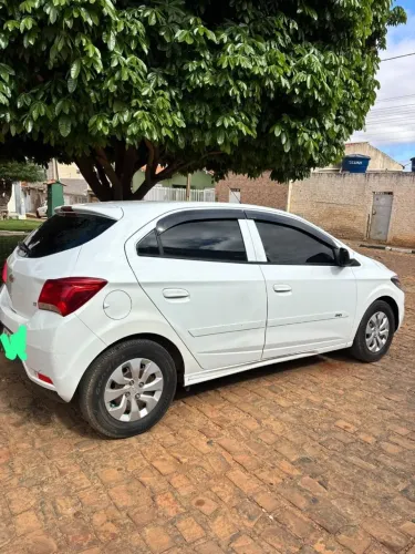 Chevrolet Onix Hatch LT 1.0 8V Flex Mec. 4P 2019