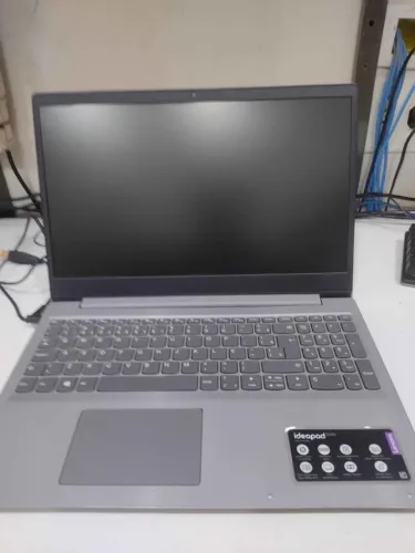 Notebook Lenovo Core i5-1035G1 (usado)