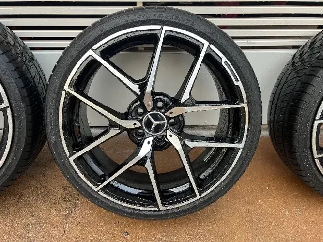 Roda Aro 20 mercedes! MUITO NOVA 