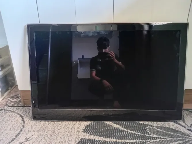 Tv Samsung 40 polegadas funcionando somente um defeito 