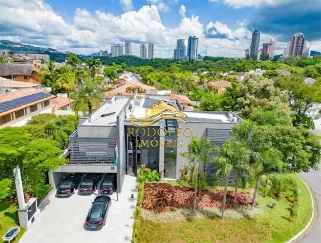 Guarujá-SP Casa Alto Padrão em Alphaville 4 Suítes 1.200m² 6 Vagas Piscina Academia Espaço