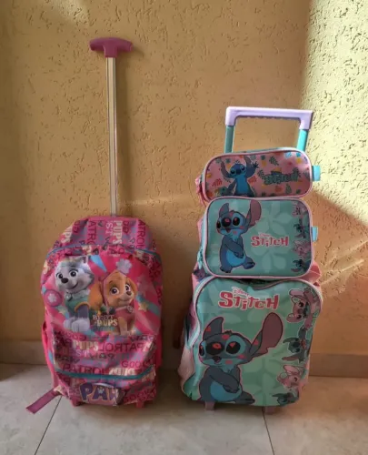 Mochilas Femininas - Semi Novas