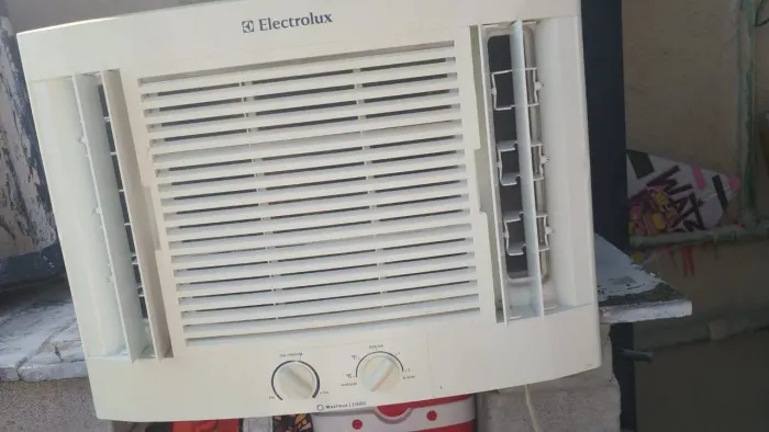 Ar condicionado Eletrolux 10 mil BTUs 900 reais