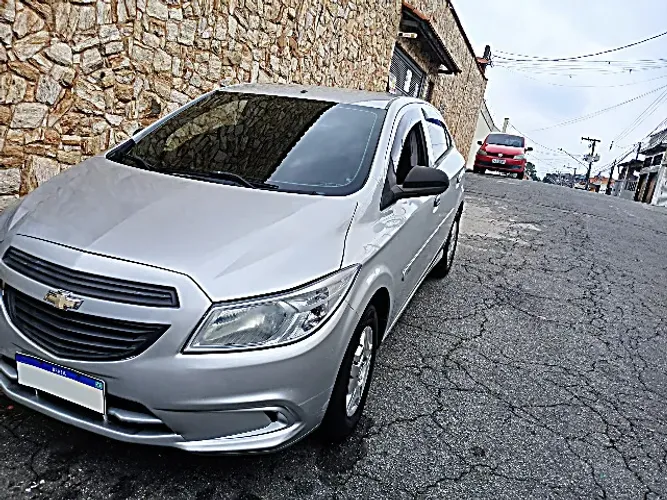Chevrolet Onix Hatch LS 1.0 8V Flex Power Mec. 4P 2016
