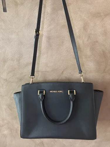 Bolsa Michael Kors preta imperdível!!!!