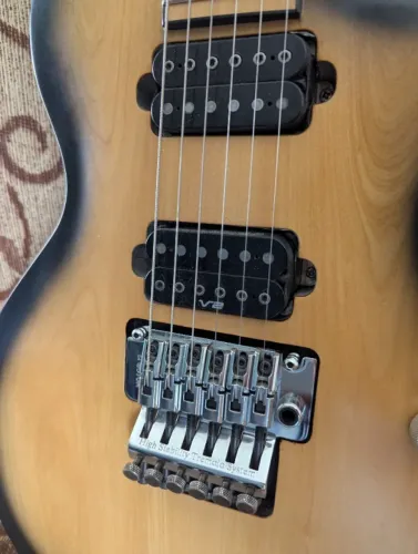 Guitarra Luthier Les Paul com Floyd