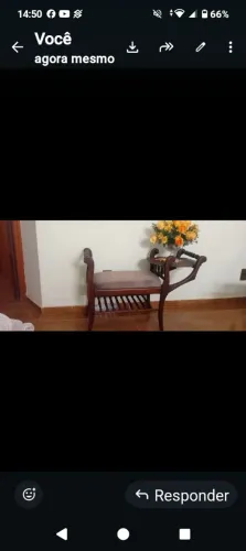 Mesa de telefone antiga 