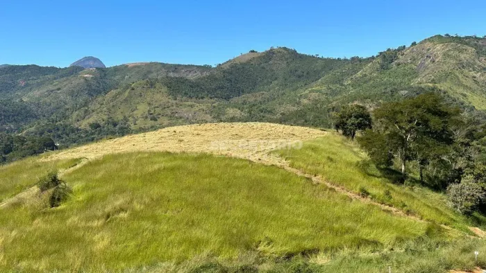 Terreno à venda, 4173 m² por R$ 680.000,00 - Secretário - Petrópolis/RJ