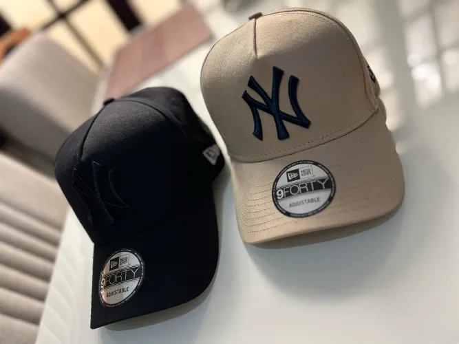 Bonés New Era Originais NY Yankees 9FORTY | Preto e Bege | Adjustable