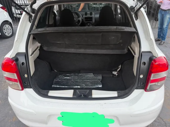 Nissan March 1.0 16V Flex Fuel 5P 2013