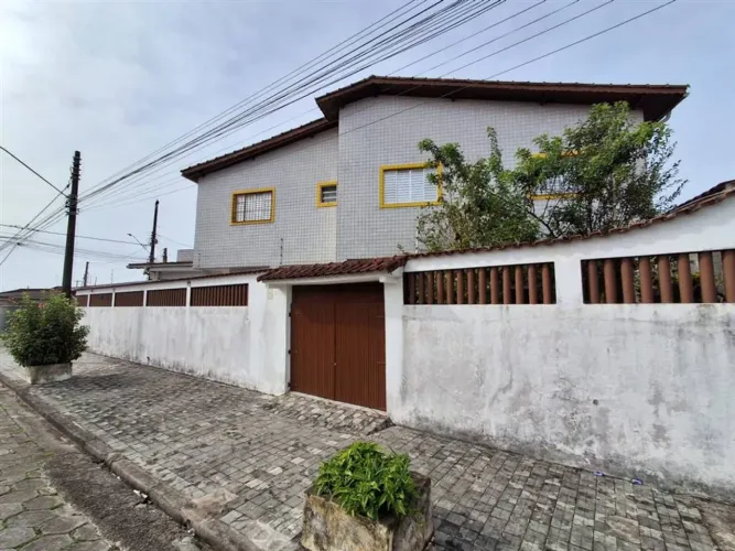 Sobrado para Venda em Mongaguá / SP no bairro Balneário Itaóca