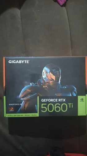 Vendo placa Gigabyte Geforce RTX 5060 tô.da linha windforce placa de vídeo