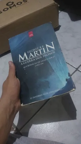 LIVRO: A Guerra dos Tronos