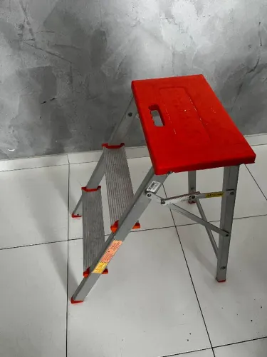Escada Banqueta De Alumínio Com 3 Degraus