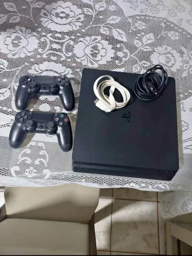 PS4 SLIM 1TB + 2 Controles com Garantia