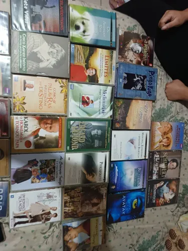 Lote de 31 DVDs originais variados