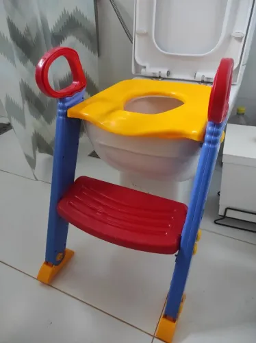Assento redutor infantil com escada