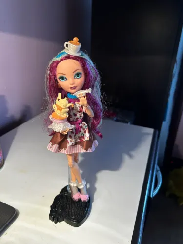 Ever After High Madeline Hatter Doll Sugar Coated