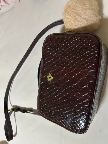 Bolsa Luz da lua verniz 