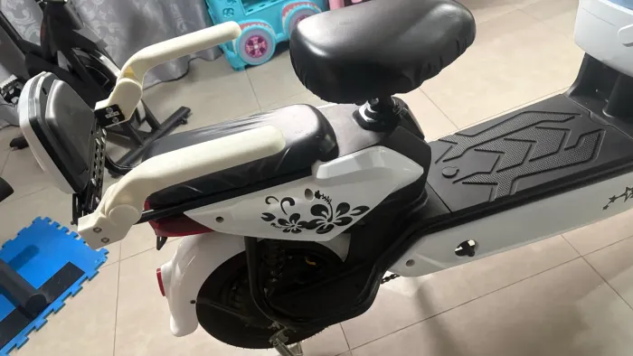 Bicicleta elétrica seminova, só 6 meses de uso!