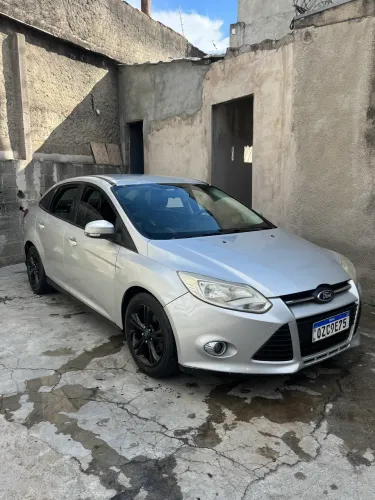 Ford Focus Sedan 1.6 16V Flex 4P Aut. 2014