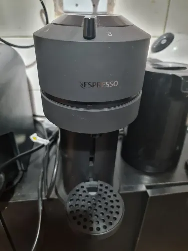Cafeteira nespresso mais capsula reutilizável 