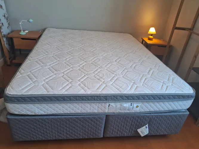 Cama Box e Colchão Queen