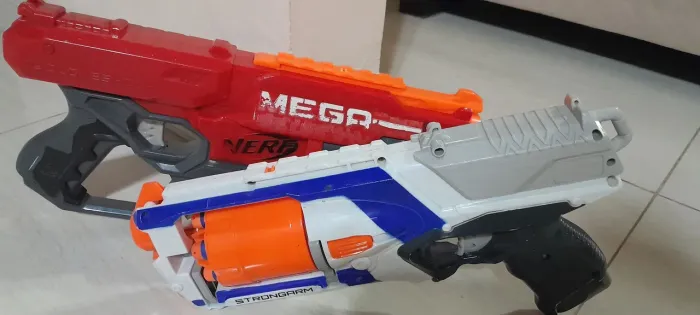 Nerf strongarm e Nerf Mega