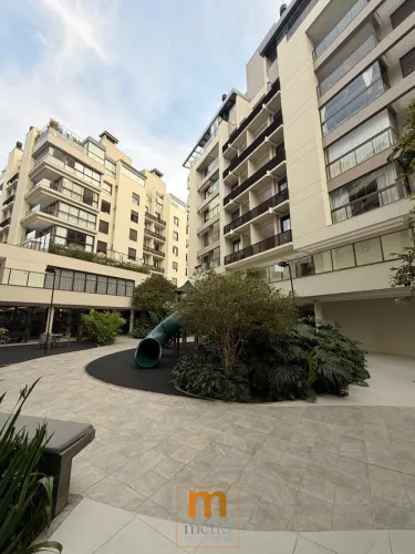 Cobertura de Alto Padrão com 225m², 3 dormitórios 2 (suítes) no Corrego Grande.