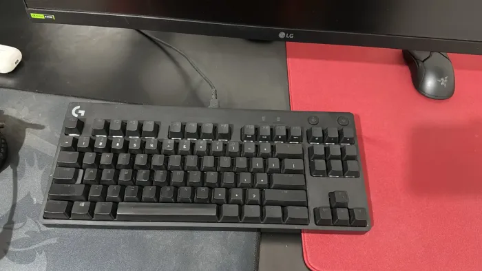Troco / vendo teclado Logitech G PRO