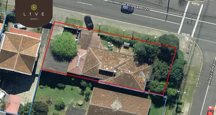 Excelente Lote/Terreno de esquina nas Mercês (ZR3), com 462m², muito bem localizado, seja 